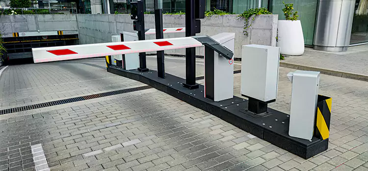 Custom Gate Design & Integration Shelton
